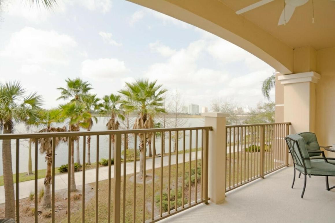Modern Vacation Apartment With A Lake View At Vista Cay Resort Vc4816 올랜도 외부 사진
