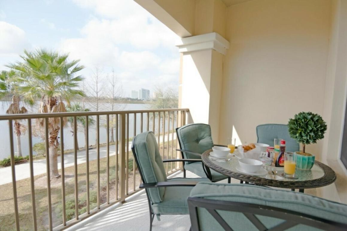 Modern Vacation Apartment With A Lake View At Vista Cay Resort Vc4816 올랜도 외부 사진