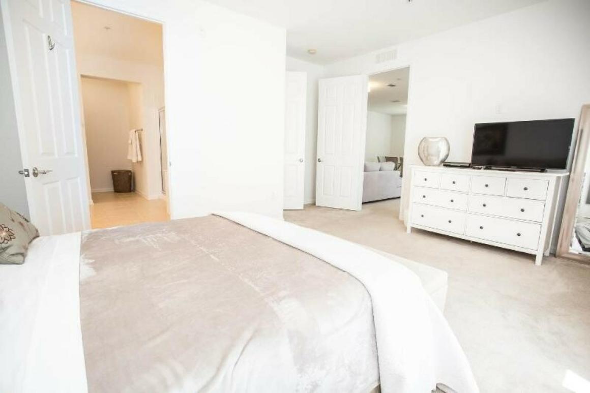 Modern Vacation Apartment With A Lake View At Vista Cay Resort Vc4816 올랜도 외부 사진